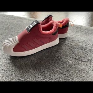 Girl’s fuzzy lined Superstar Adidas
